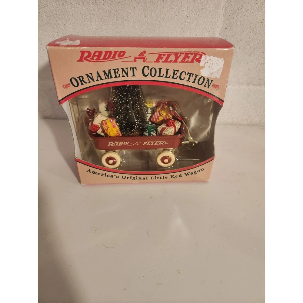 Radio Flyer Wagon Ornament Tree And Presents‎ (1997) #101 New In Box